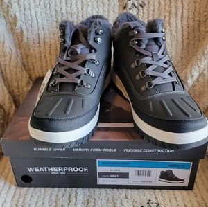 Weatherproof mens snow boot